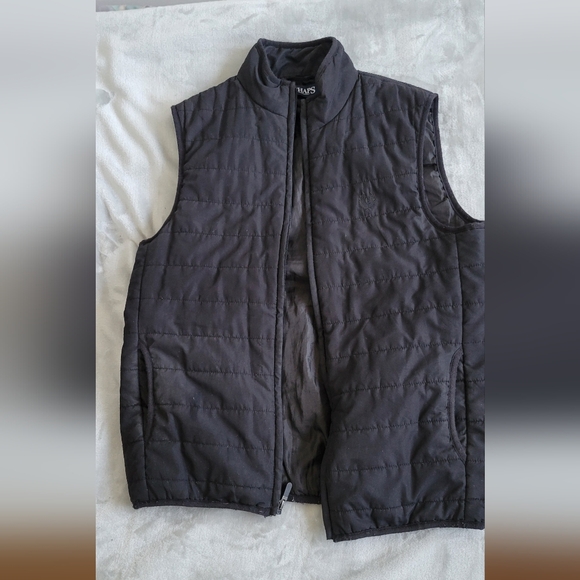 Chaps Men's puffer vest - Picture 9 of 11